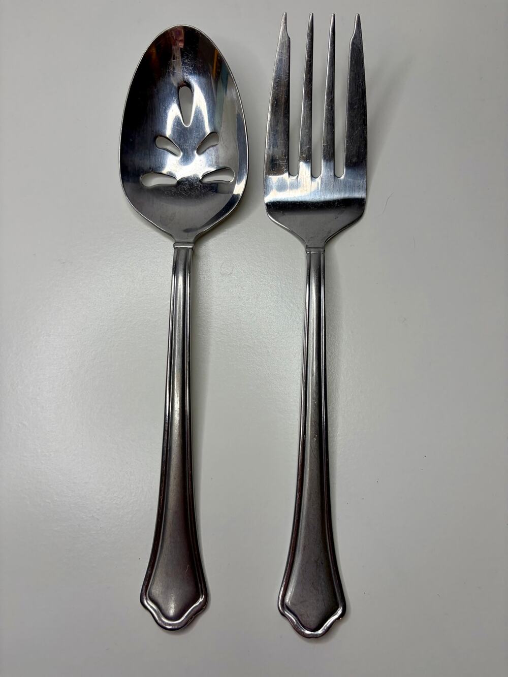 International Stainless Capri Frost Serving Pierced Spoon Fork 8 3/4”